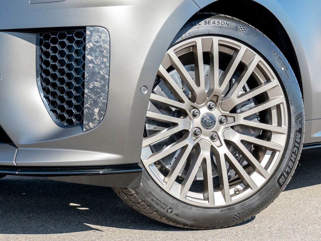 2025 Land Rover Range Rover Sport photo 9