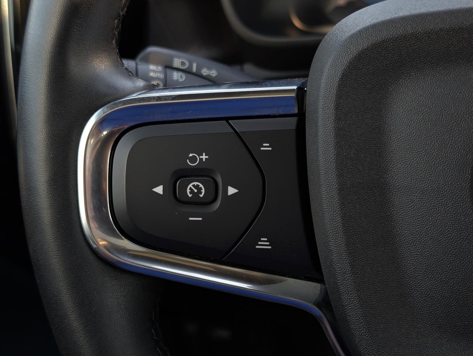 2023 Volvo C40 Recharge Ultimate photo 13