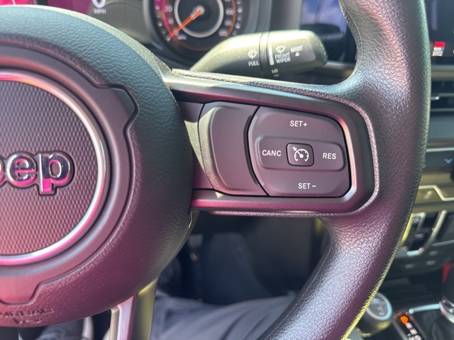2025 Jeep Gladiator photo 16