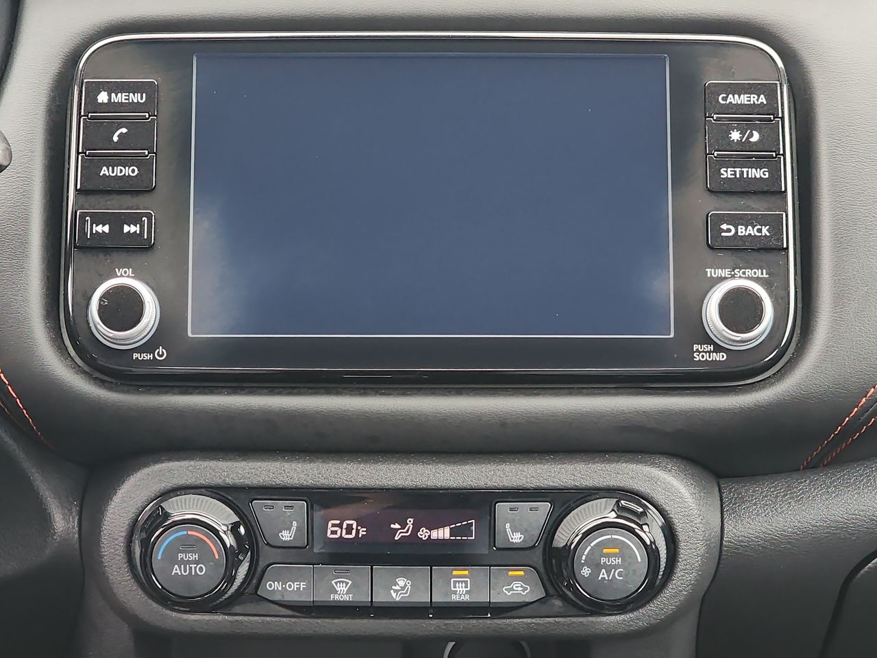 2024 Nissan Kicks SR photo 17