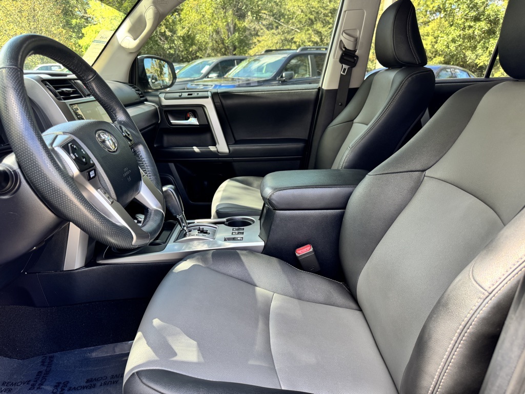 2021 Toyota 4Runner SR5 Premium photo 17