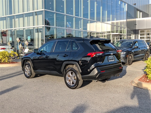 2023 Toyota RAV4 XLE photo 4