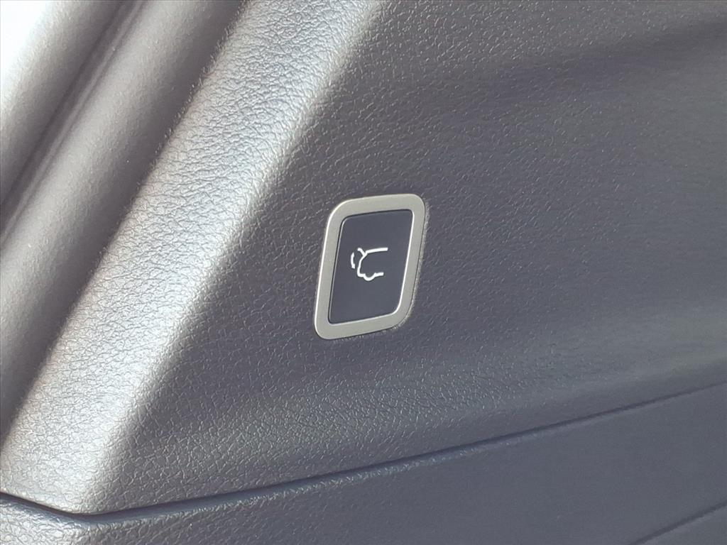 2026 Chrysler Pacifica Limited photo 24