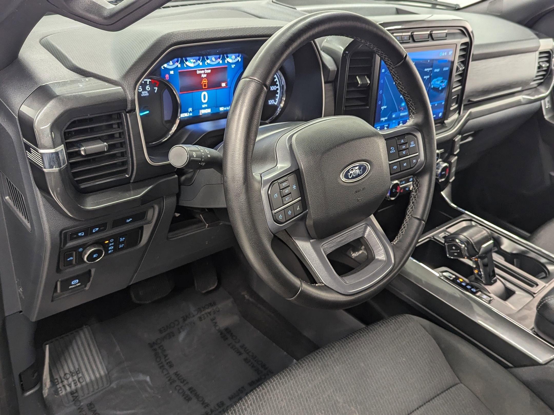 2023 Ford F-150 XLT photo 3