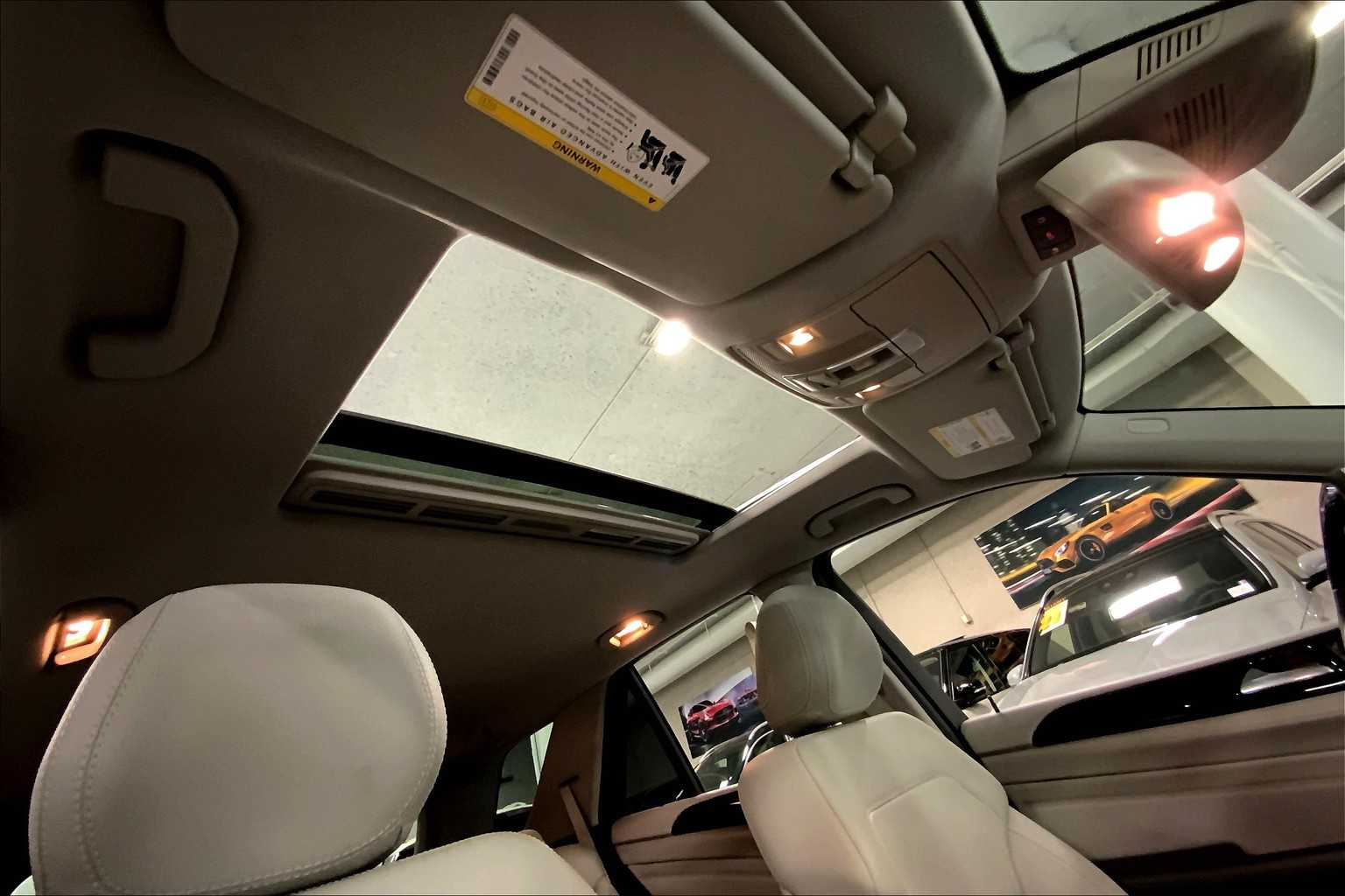 2015 Mercedes Benz ML 350 photo 12