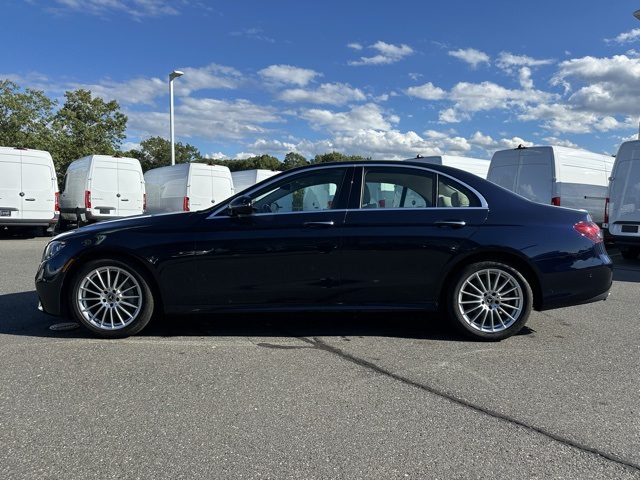 2022 Mercedes Benz E 350 4MATIC photo 4