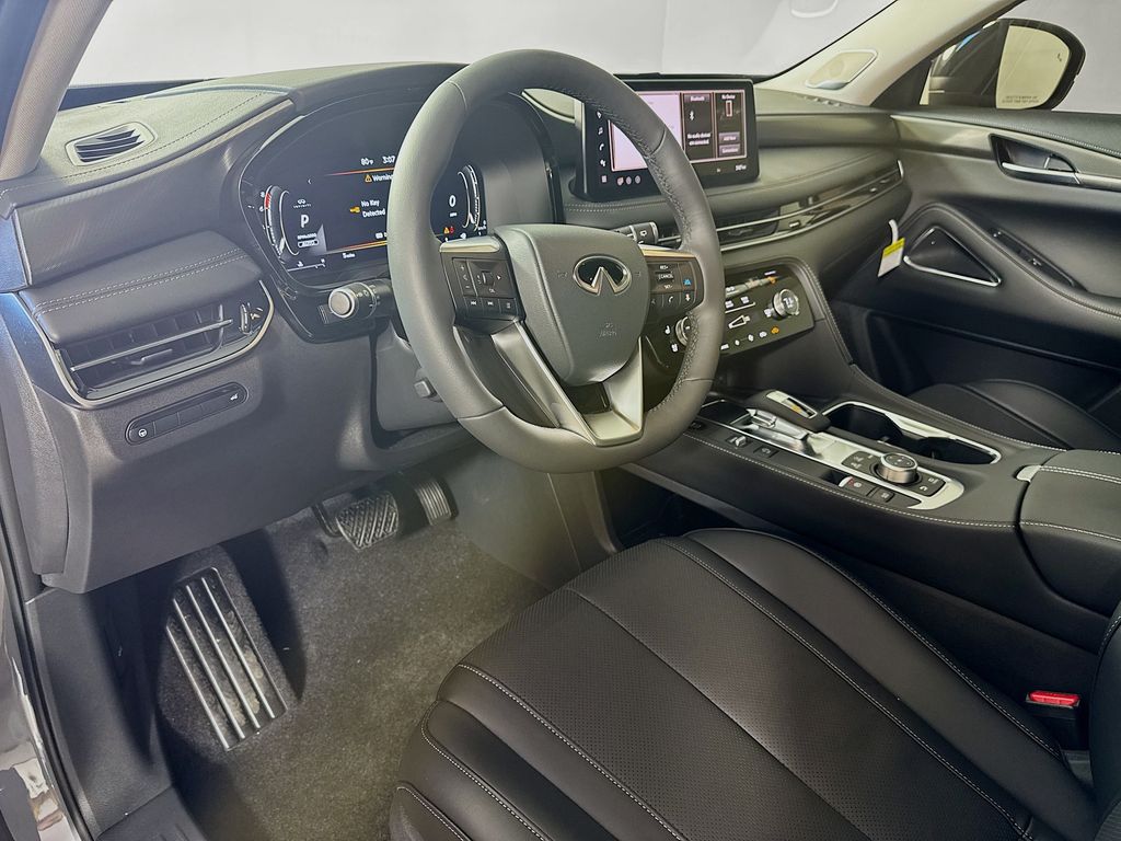 2026 Infiniti QX60 Luxe photo 7