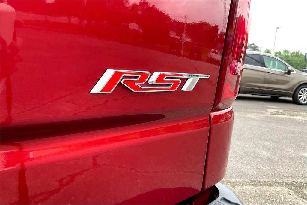 2024 Chevrolet Silverado 1500 RST photo 8