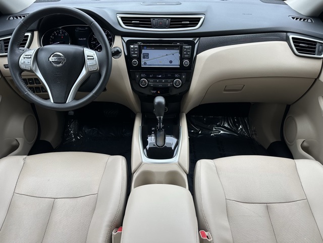 2016 Nissan Rogue SL photo 2