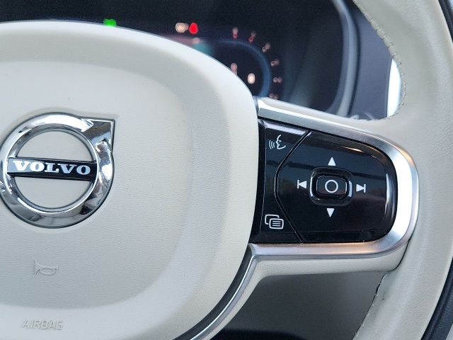 2024 Volvo XC90 Plus photo 19