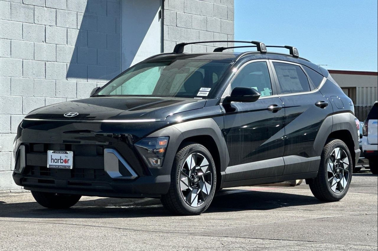 2025 Hyundai Kona SEL photo 8