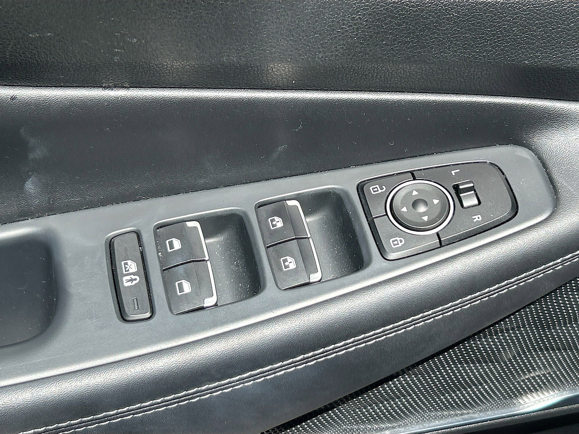 2023 Hyundai Santa Fe SEL Premium photo 16