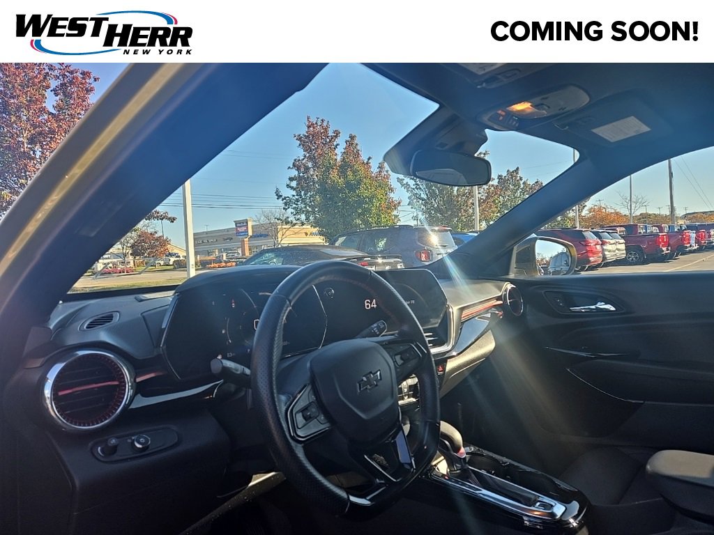 2024 Chevrolet Trax photo 2