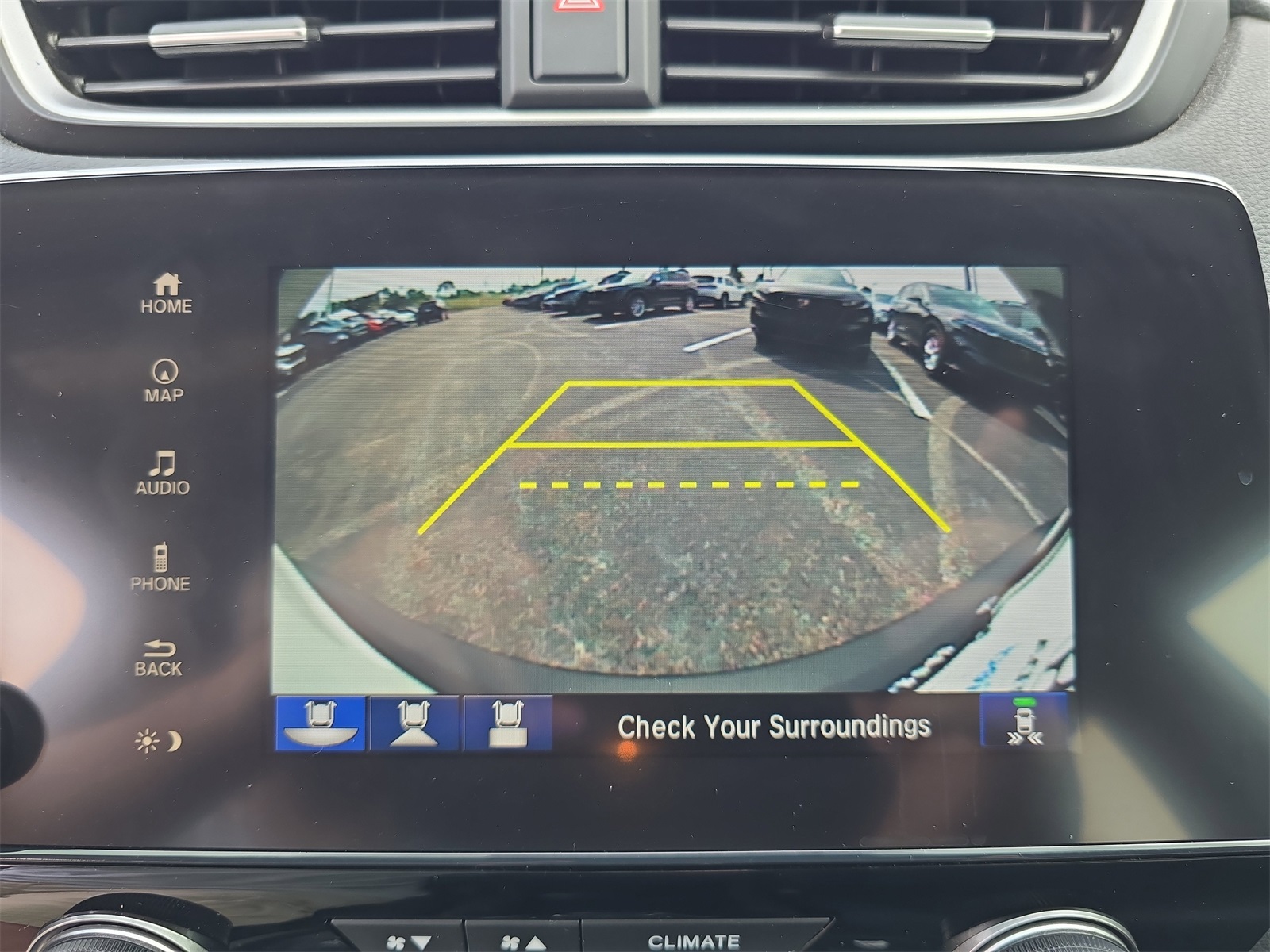 2022 Honda CR-V Hybrid Touring photo 17