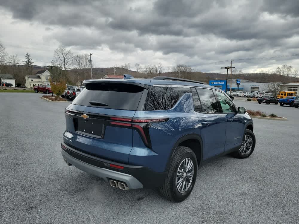 2026 Chevrolet Traverse photo 3