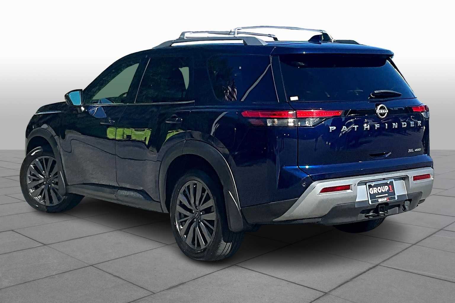 2023 Nissan Pathfinder SL photo 10