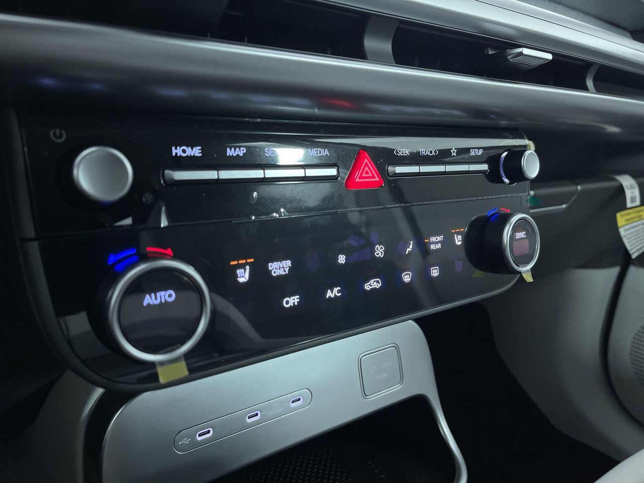 2026 Hyundai Ioniq SE photo 18
