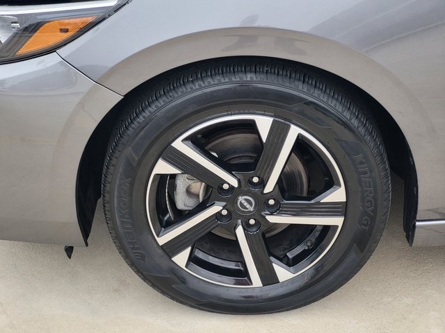2024 Nissan Sentra SV photo 9