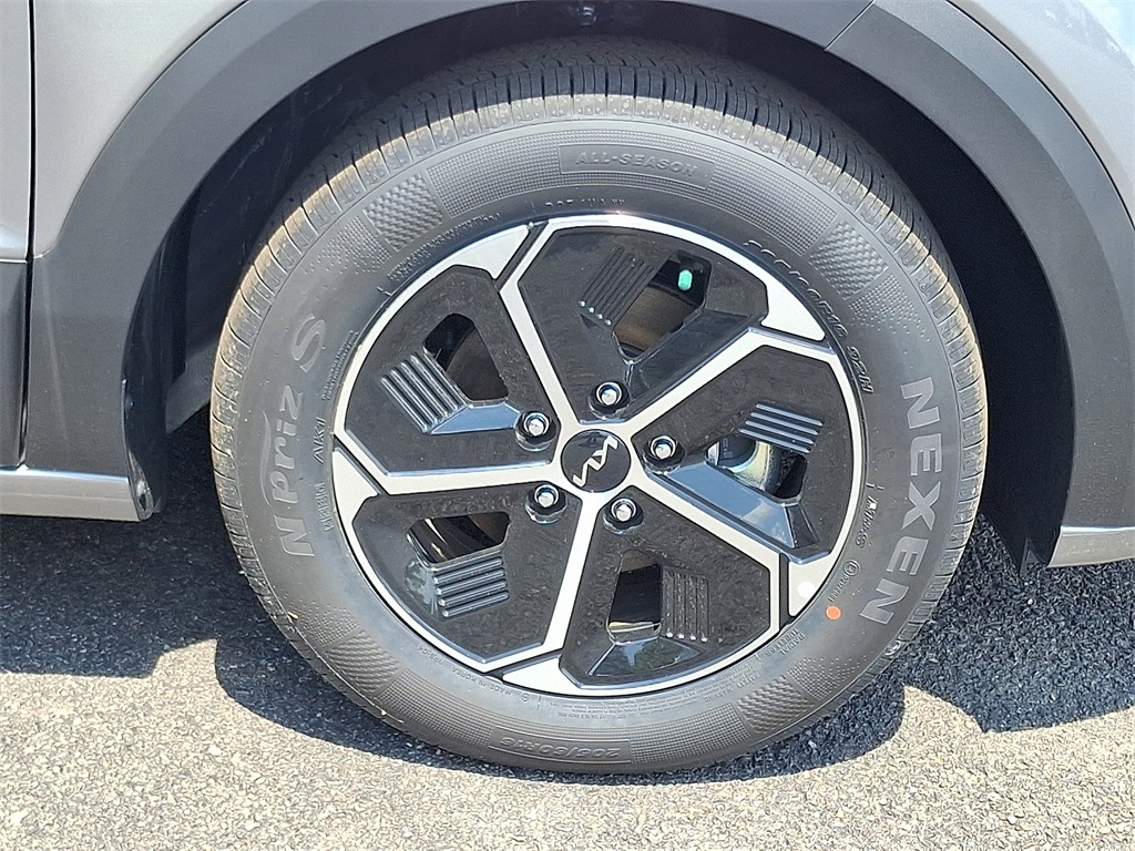 2025 Kia Niro Plug-In Hybrid EX photo 8