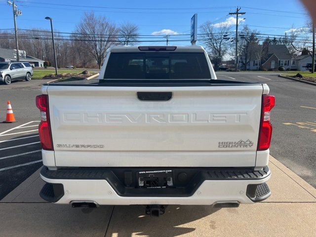 2024 Chevrolet Silverado 1500 High Country photo 4