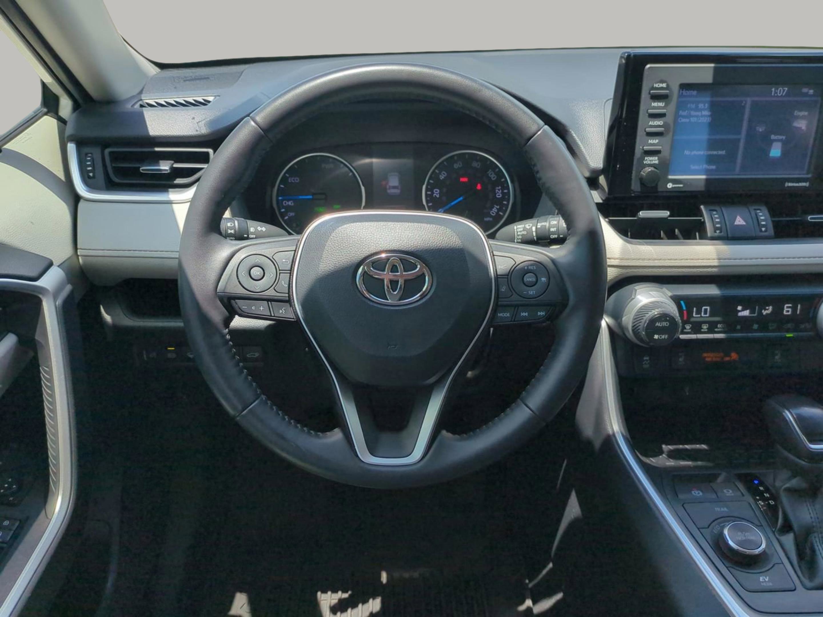 2022 Toyota RAV4 XLE Premium photo 15