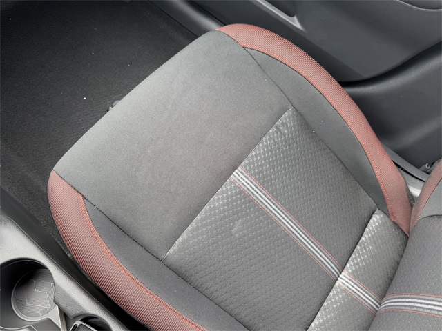 2025 Nissan Versa 1.6 SR photo 19