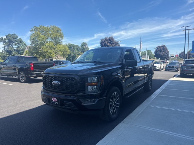 2023 Ford F-150 XL photo 4