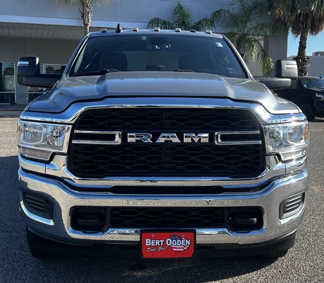 2023 Ram 3500 Tradesman photo 2