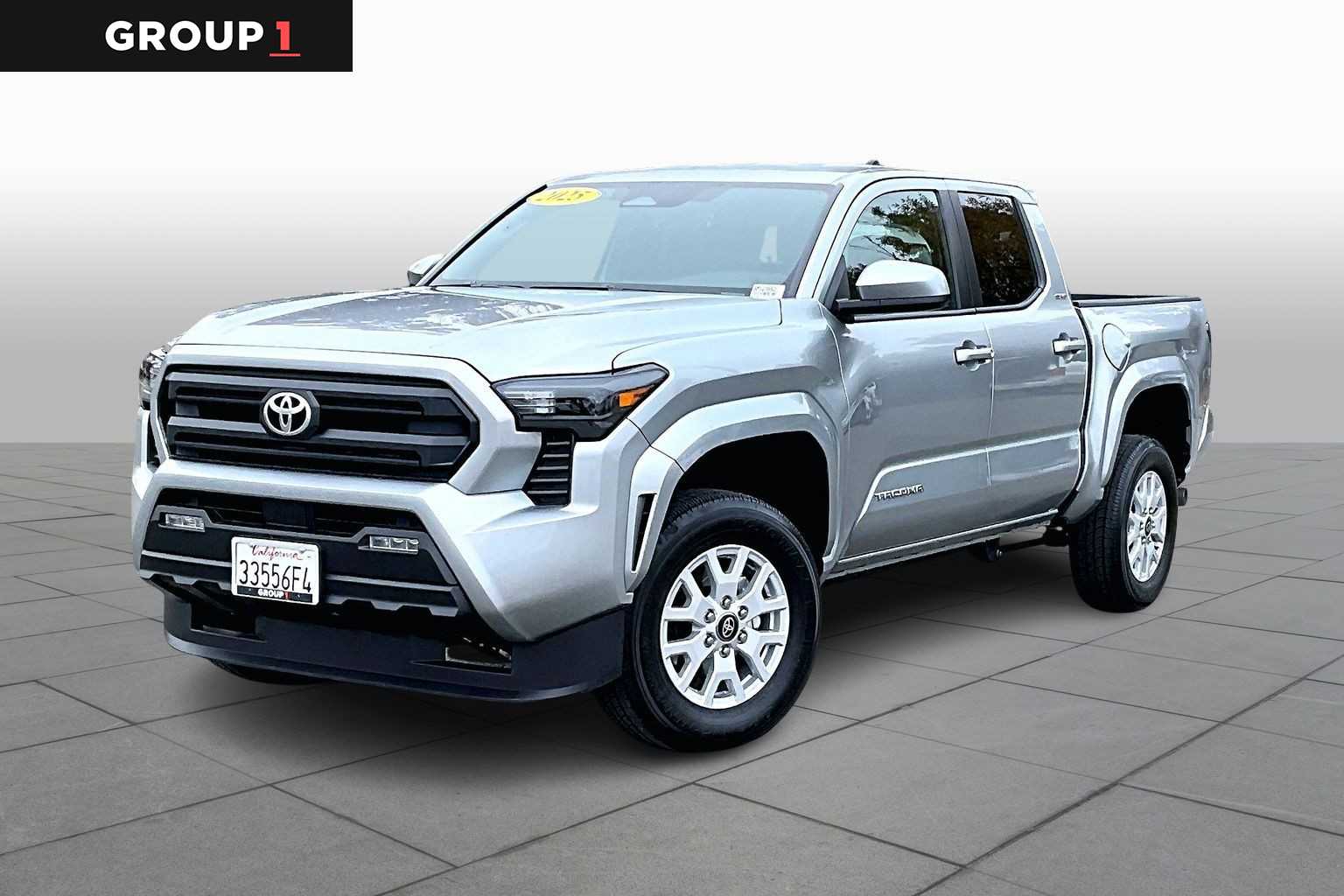2025 Toyota Tacoma SR5's photo