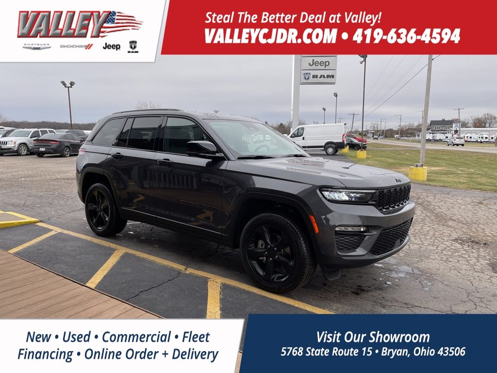 New 2024 Baltic Gray Metallic Clear-Coat Exterior Paint Jeep Limited image 1