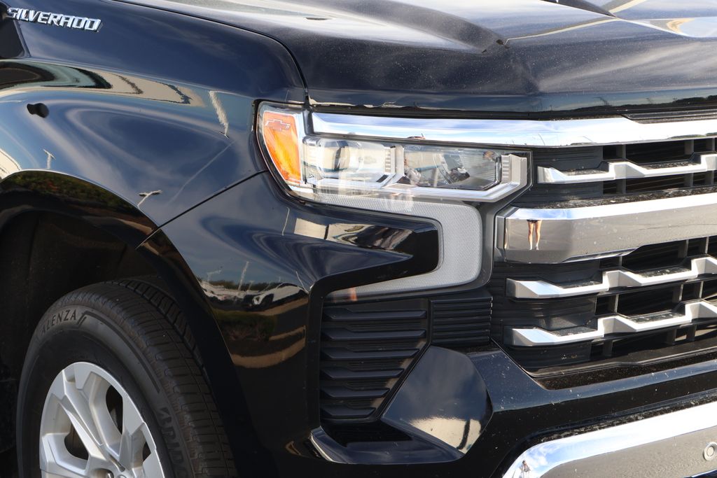 2022 Chevrolet Silverado 1500 LTZ photo 4