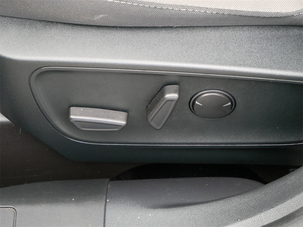 2022 Ford Escape SE photo 17