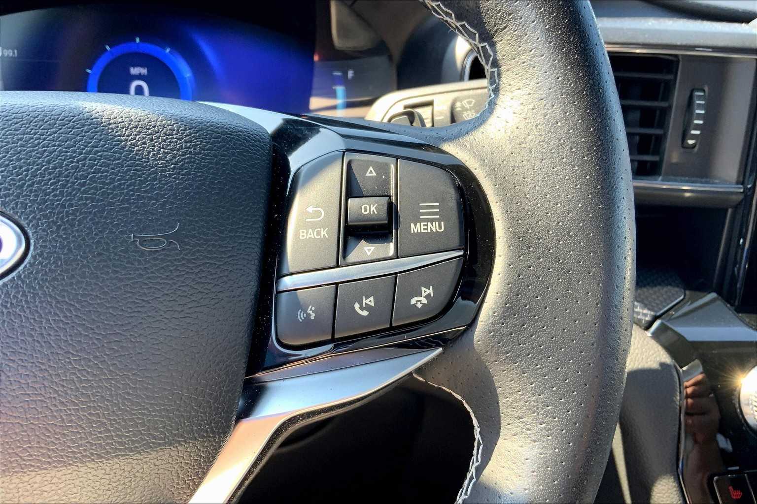 2023 Ford Explorer ST photo 23