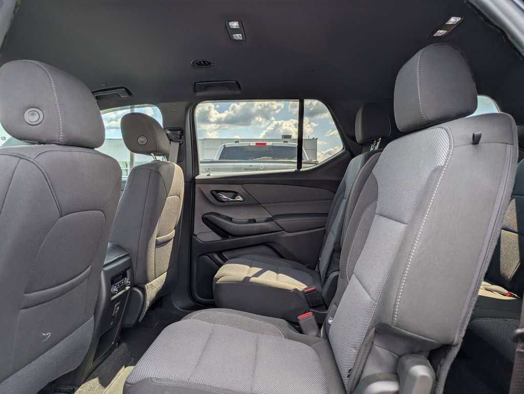 2023 Chevrolet Traverse Cloth 1LT photo 8