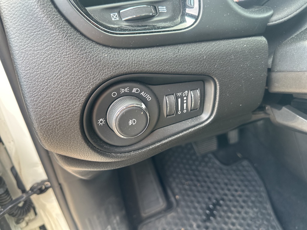2022 Jeep Renegade Altitude photo 11