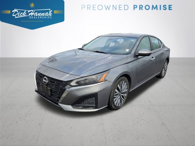 2023 Nissan Altima SV's photo