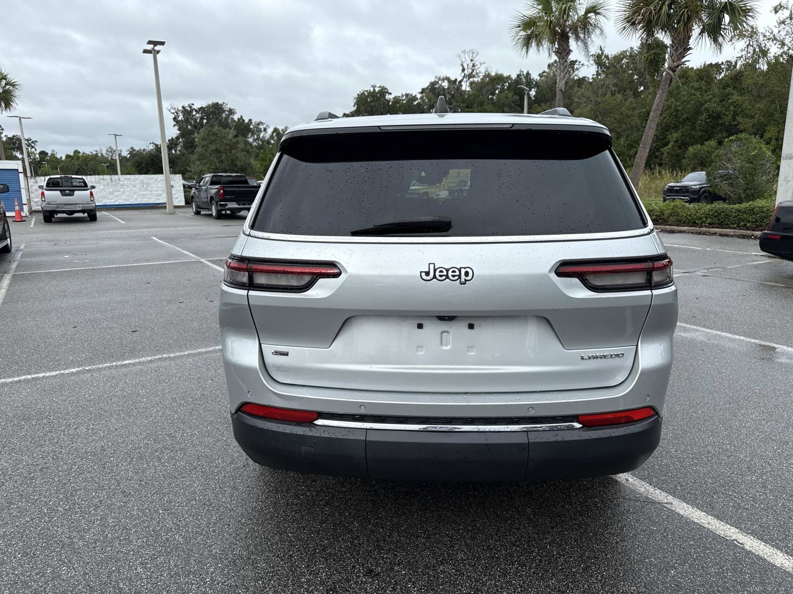 2022 Jeep Grand Cherokee Laredo photo 4