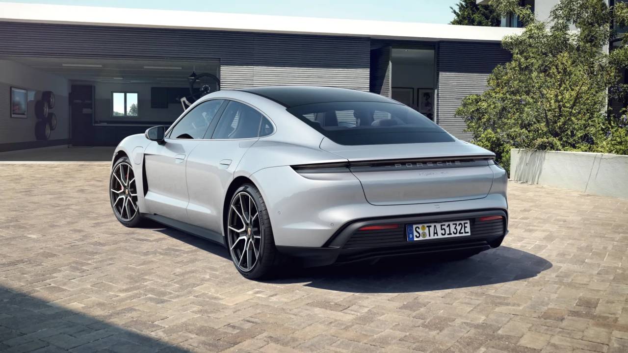 2024 Porsche Taycan 4S photo 3