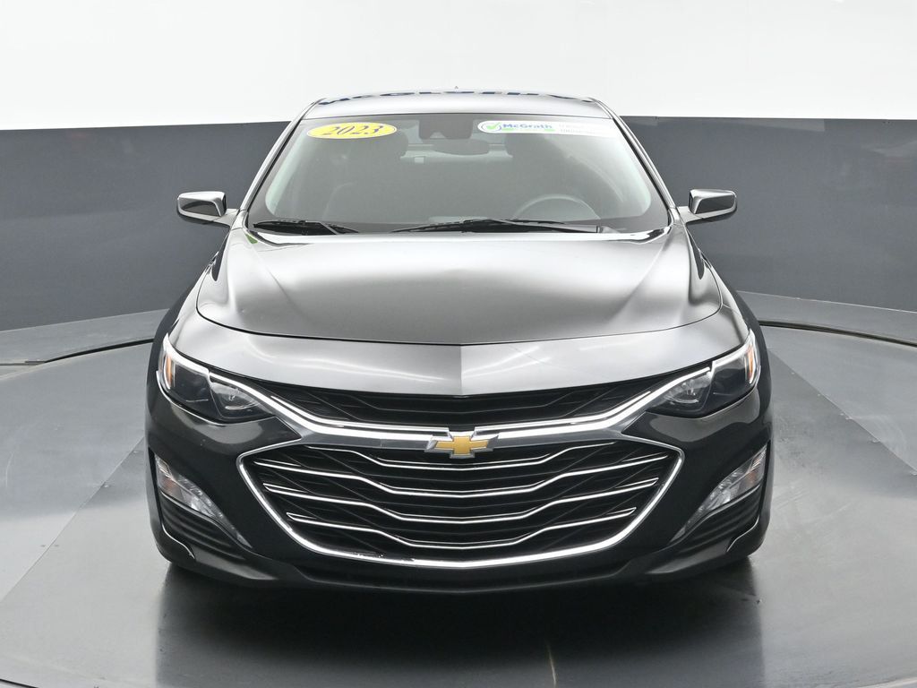 2023 Chevrolet Malibu 1LT photo 2