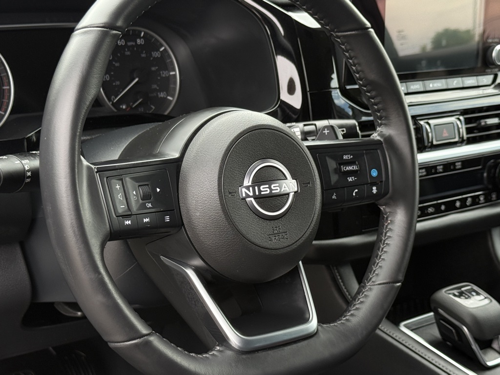 2025 Nissan Pathfinder SV photo 13
