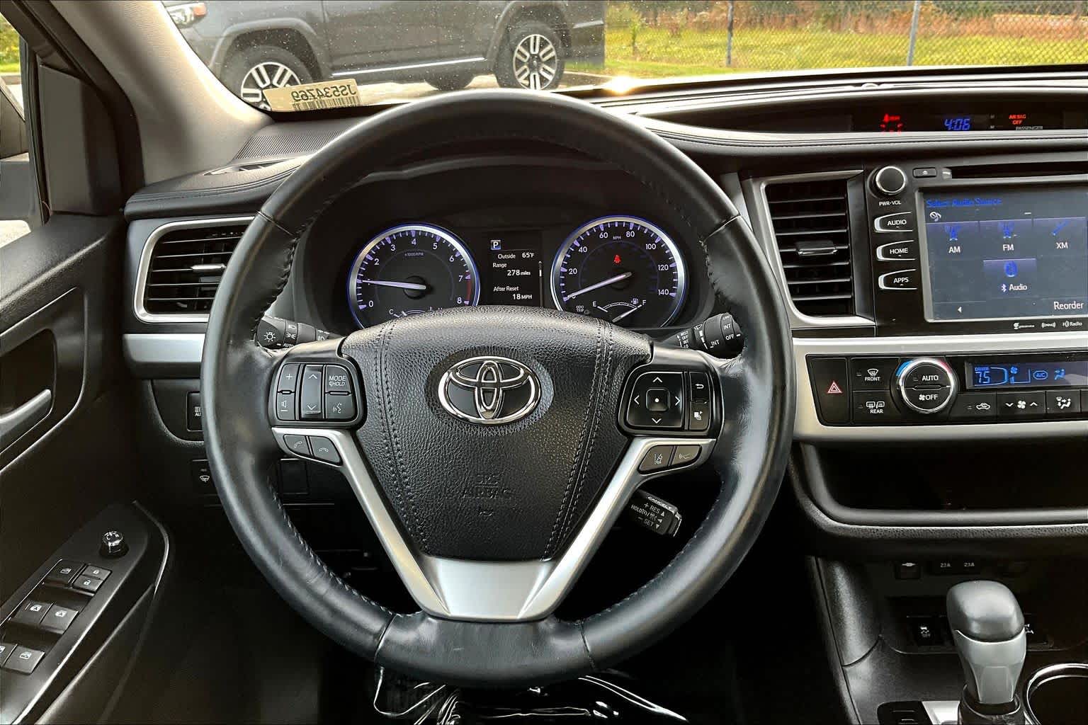 2018 Toyota Highlander SE photo 3