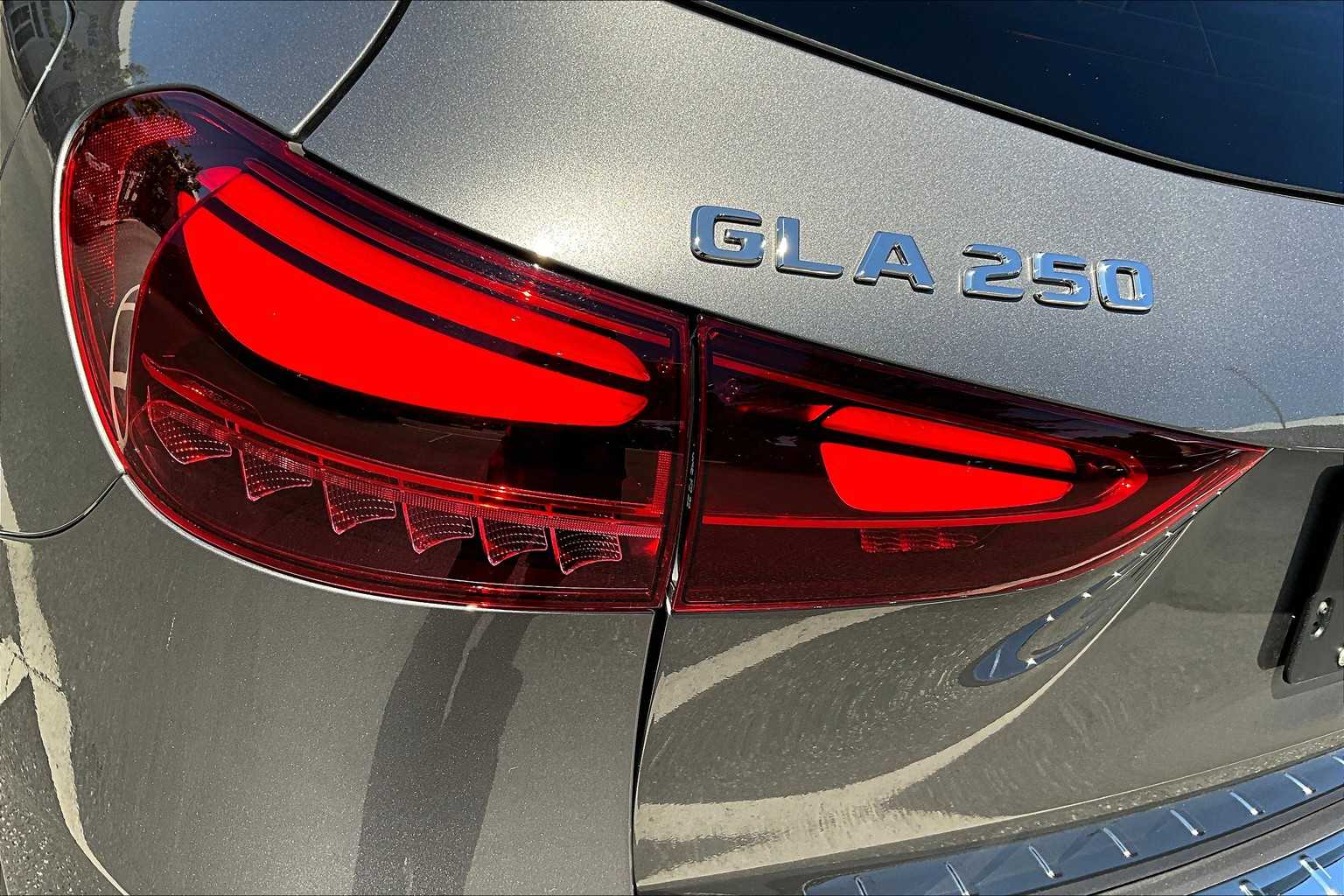 2025 Mercedes Benz GLA 250 photo 26