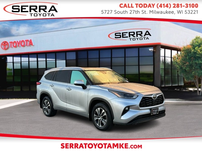 2021 Toyota Highlander XLE's photo