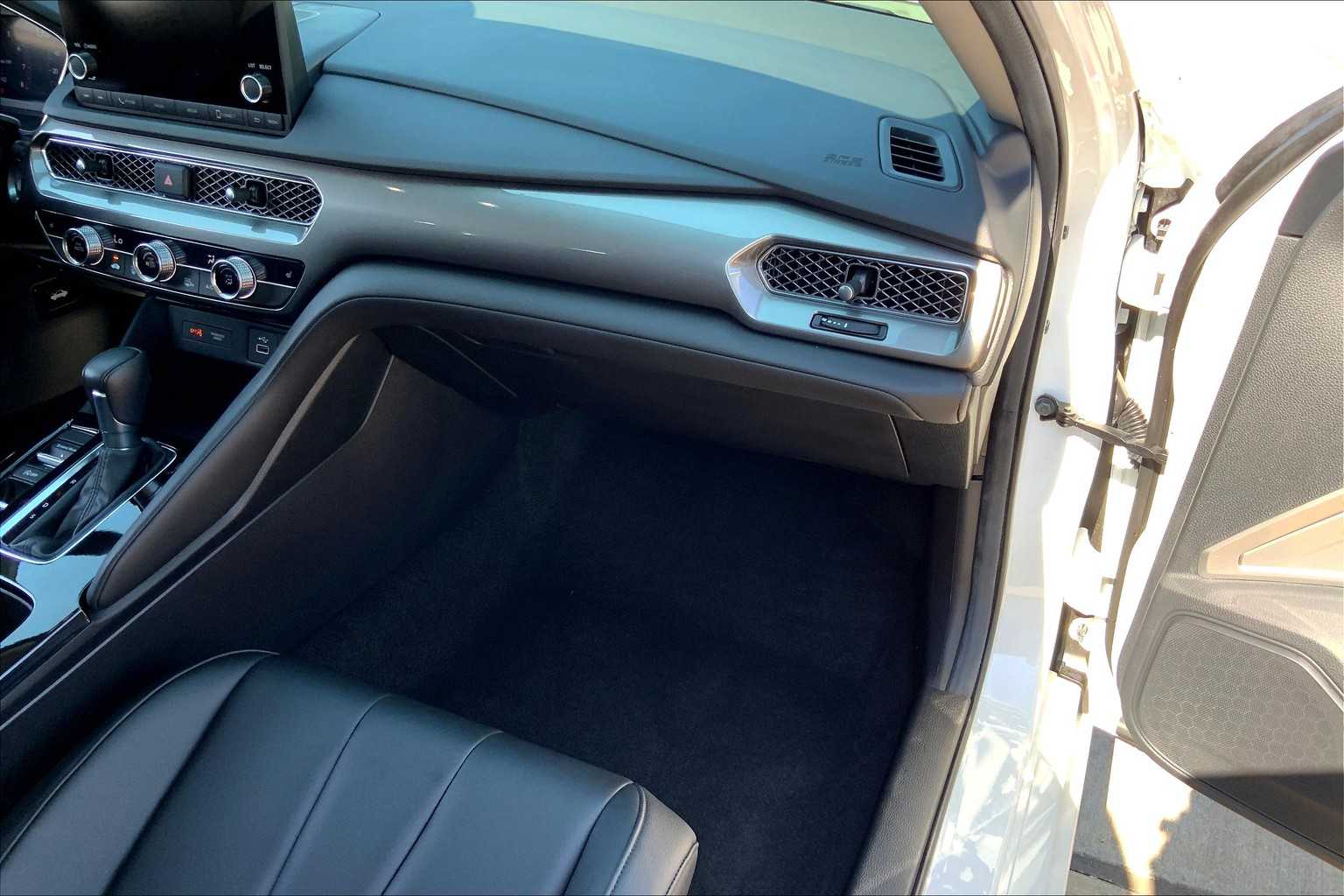 2025 Acura Integra Base photo 17