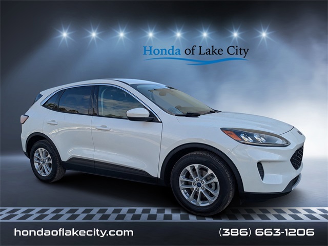 2021 Ford Escape SE's photo