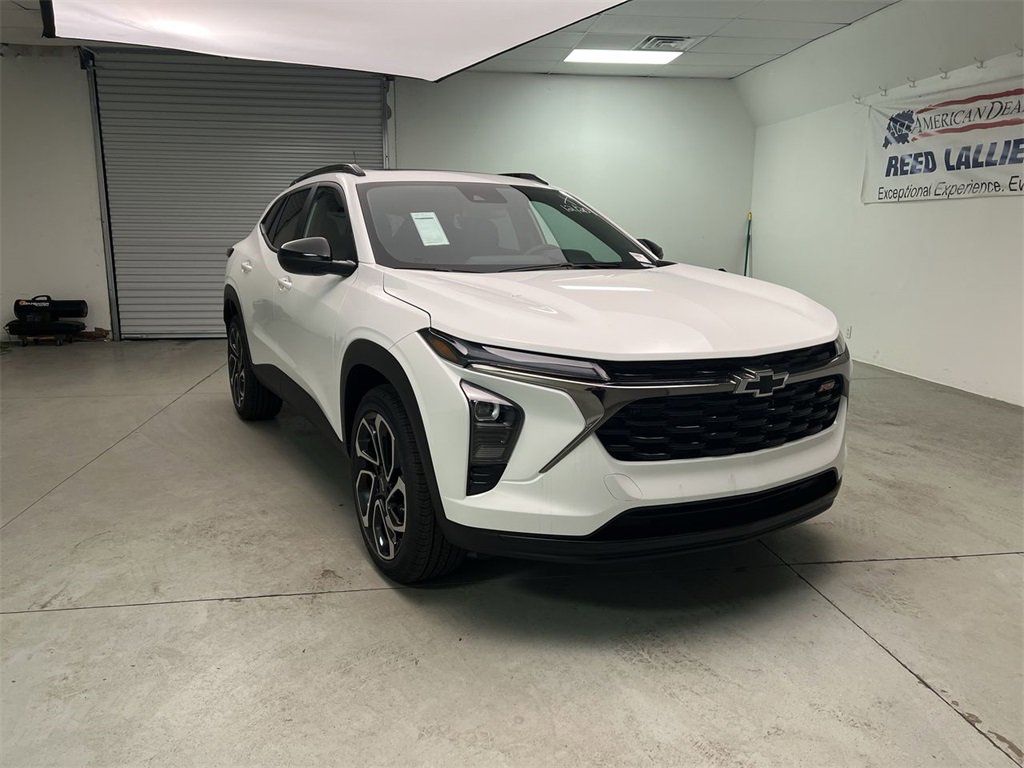 2026 Chevrolet Trax RS's photo