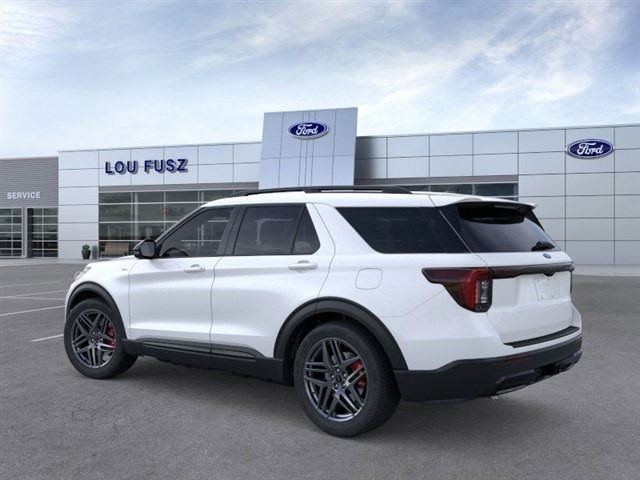 2025 Ford Explorer ST-Line photo 2
