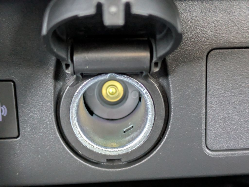 2025 Nissan Versa SR photo 19