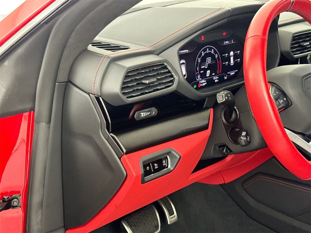 2024 Lamborghini Urus S photo 10