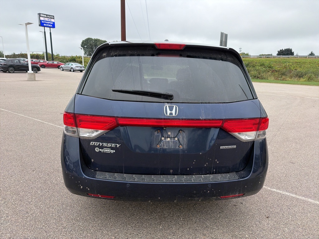 2014 Honda Odyssey Touring photo 5